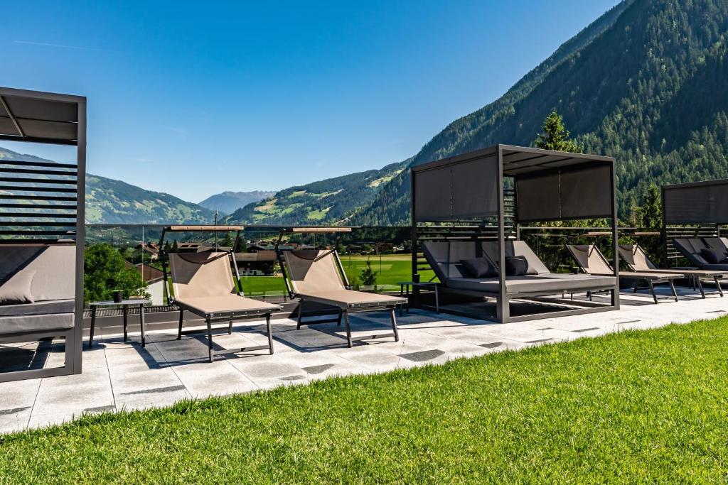 Hotel Berghof (Deluxe Suite)
 image 7