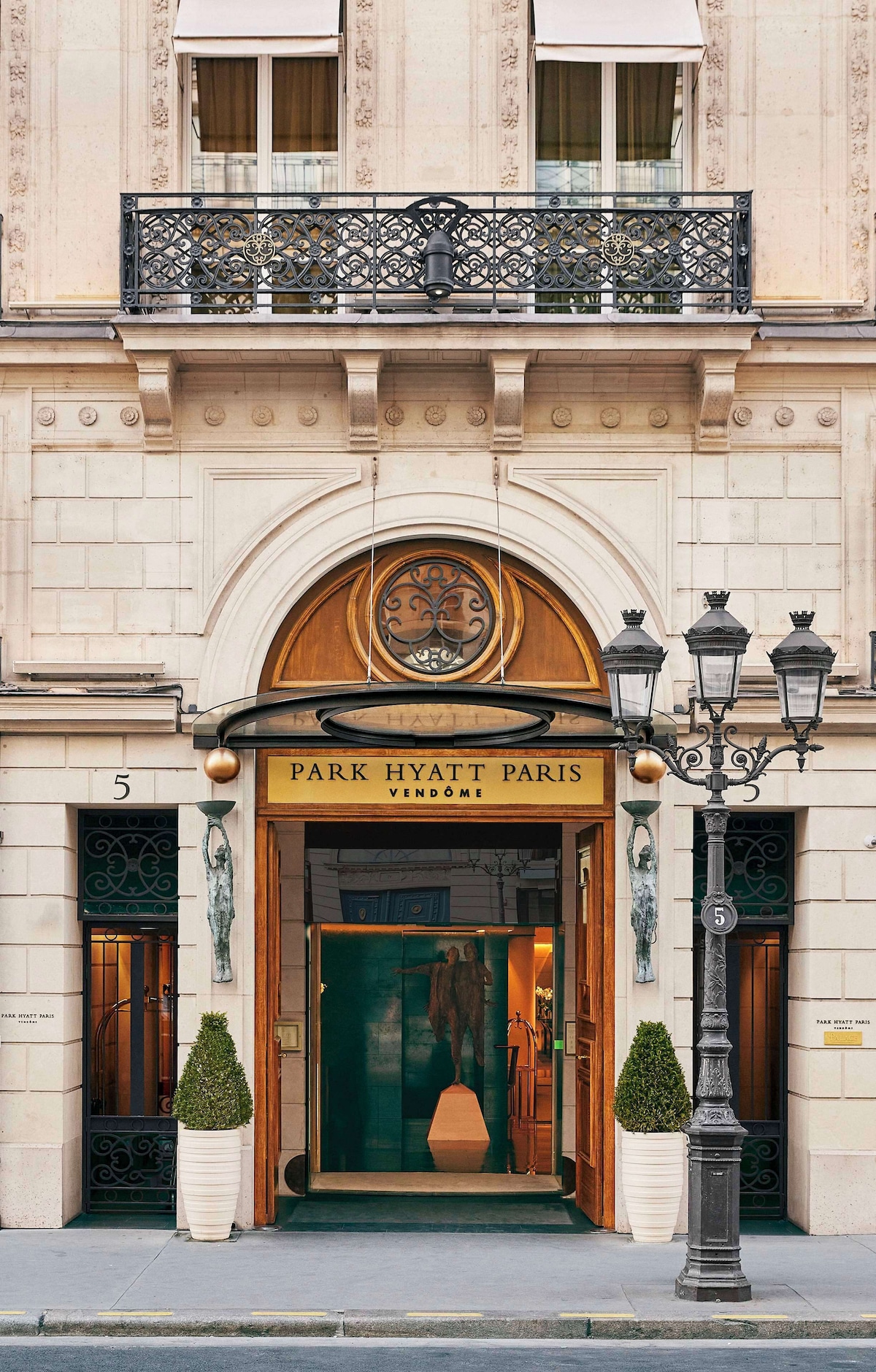 Park Hyatt Paris - Vendôme (Deluxe King Room) image 1