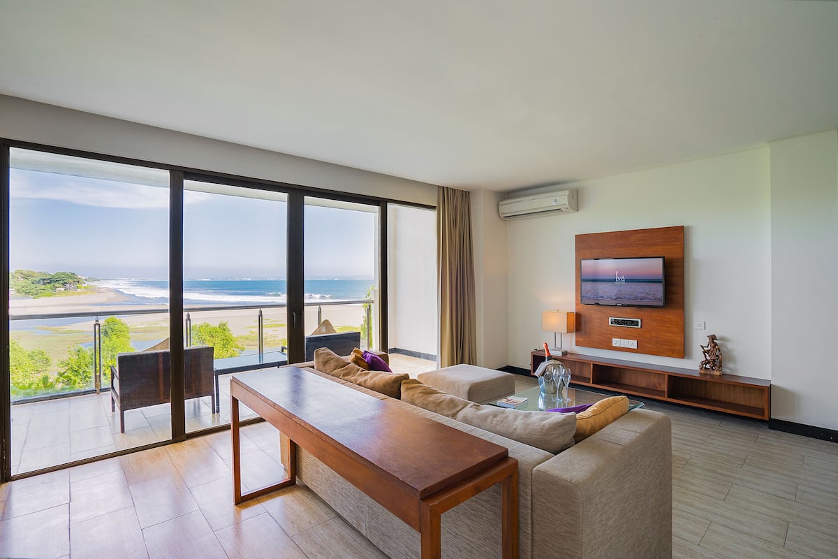 Lv8 Resort Hotel Suite, 1 Bedroom, Ocean View image 5