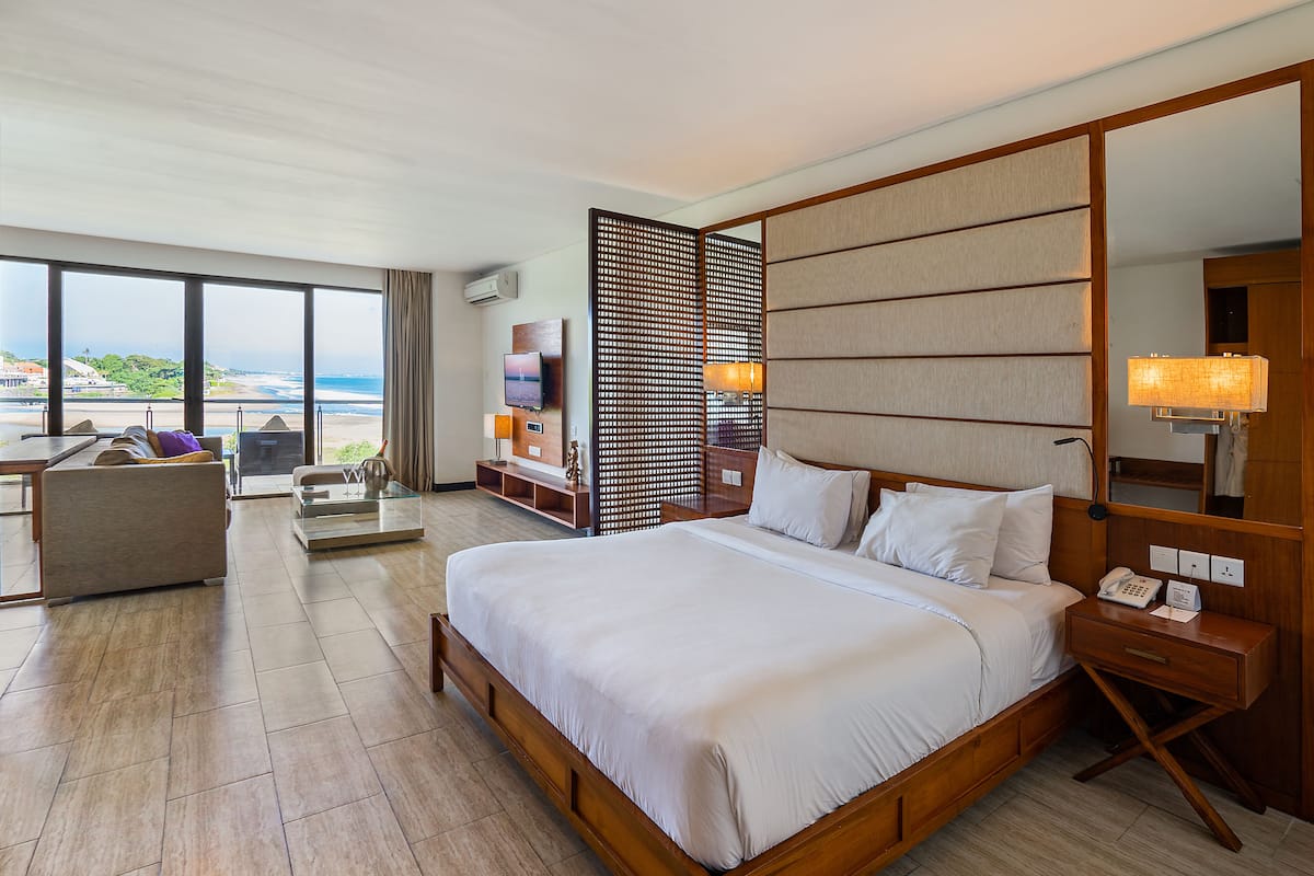 Lv8 Resort Hotel Suite, 1 Bedroom, Ocean View image 7