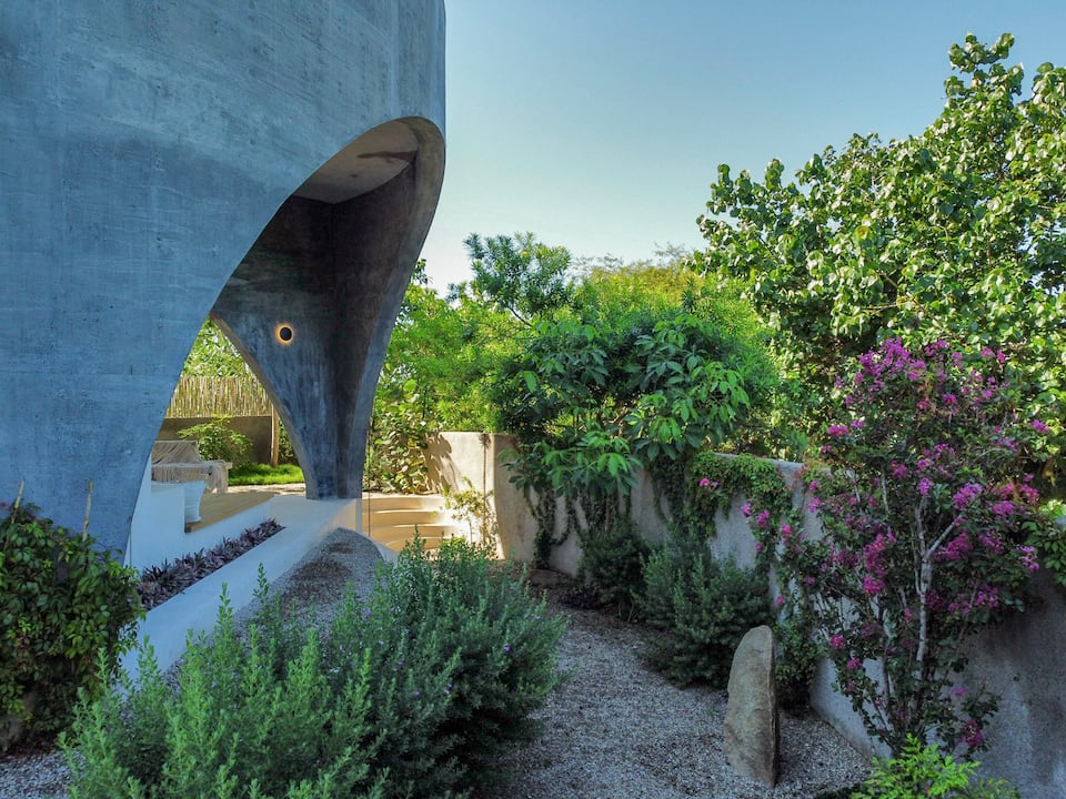 Casa Toro – Unique Design Villa with Ocean Views image 4