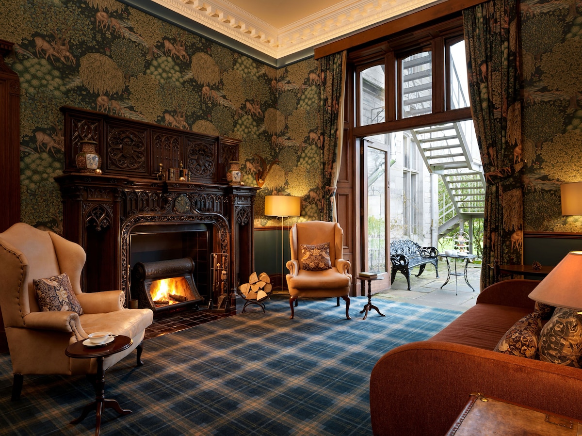 SCHLOSS Roxburghe (King Room ) image 2
