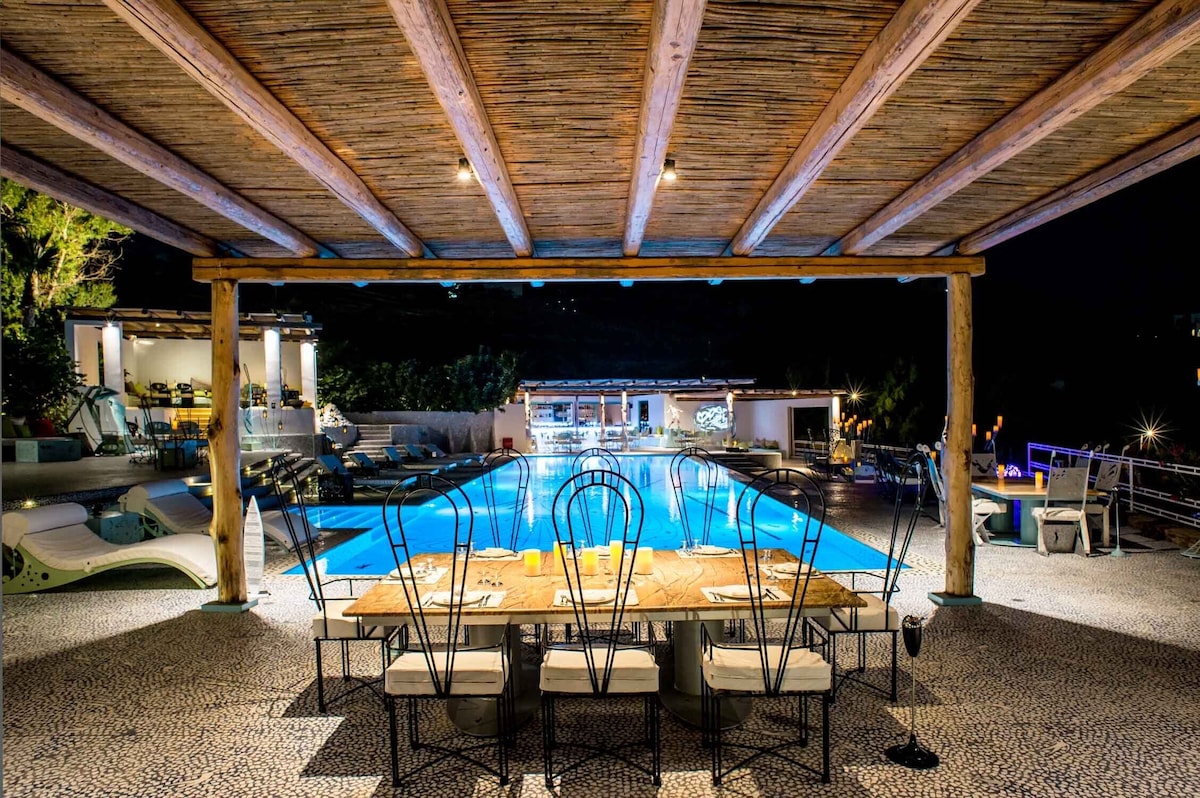 Agalia Luxury Suites (Deluxe with Sea View) image 6