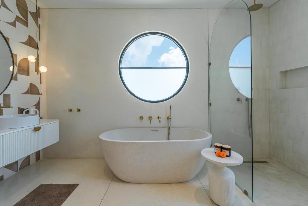 Sanctum House - Exquisite 3BR Tropical Villa image 4