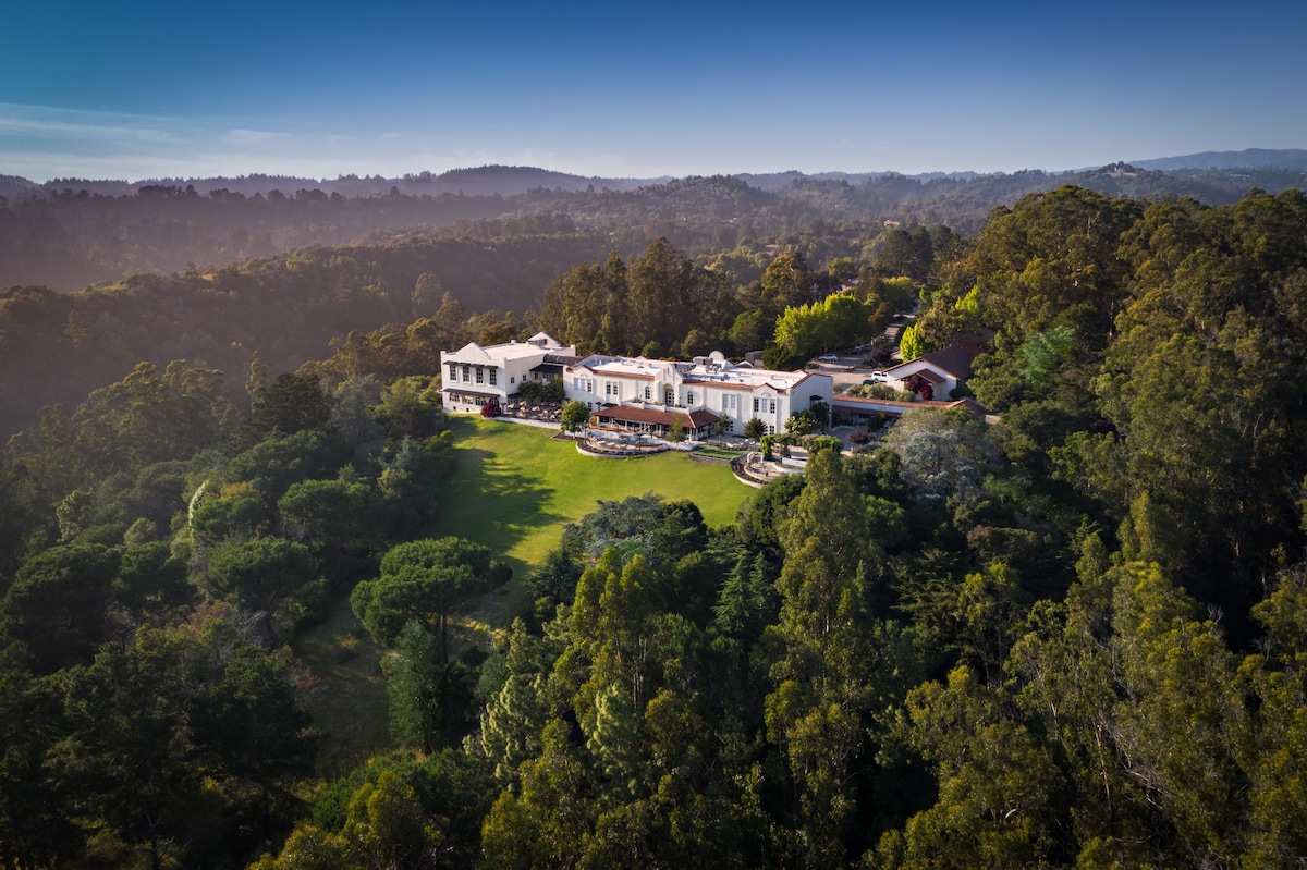 Chaminade Resort (King Resort with Patio) image 1