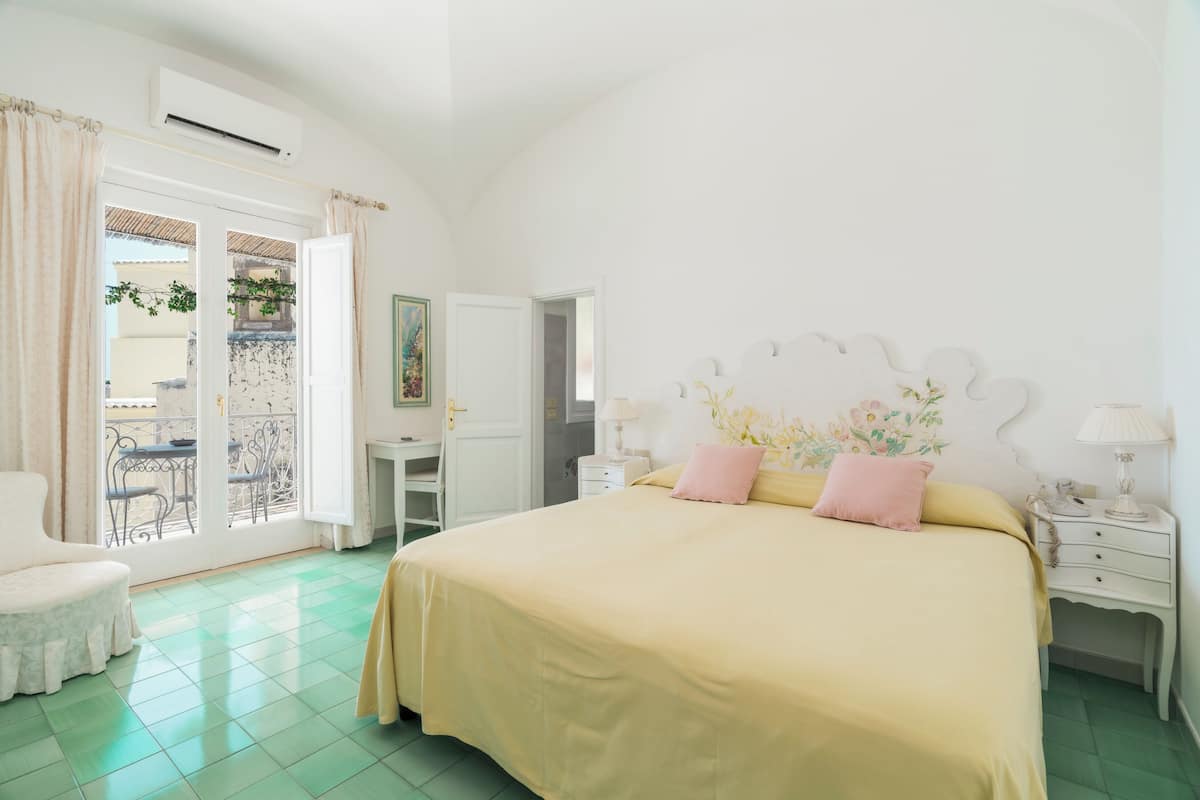 Villa La Tartana, Double Room, Sea View image 3