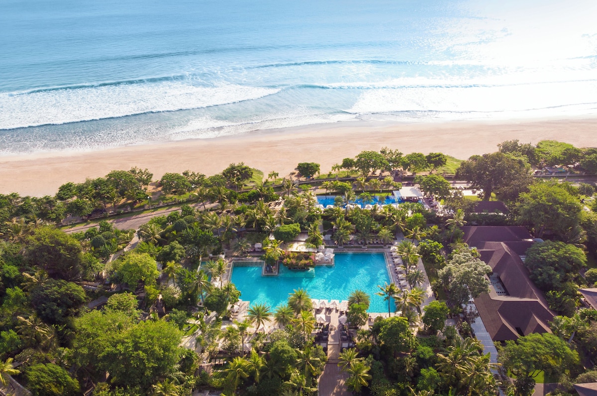 Padma Resort Legian Deluxe Lagoon View Room image 5