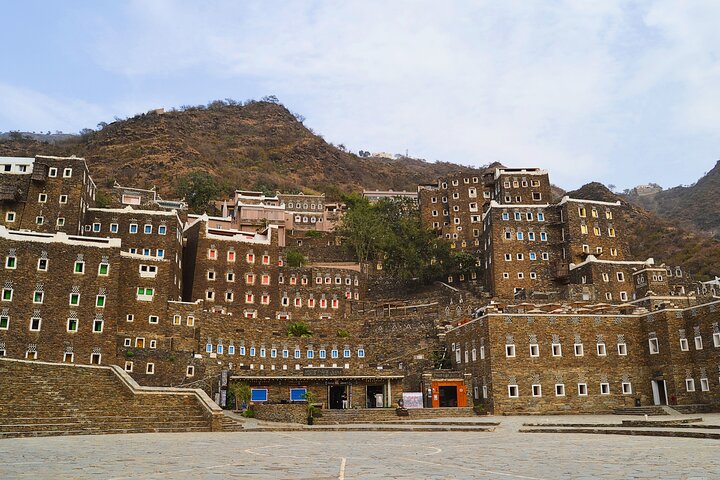 Honey Cottage Rijal Alma, Saudi Arabia image 8