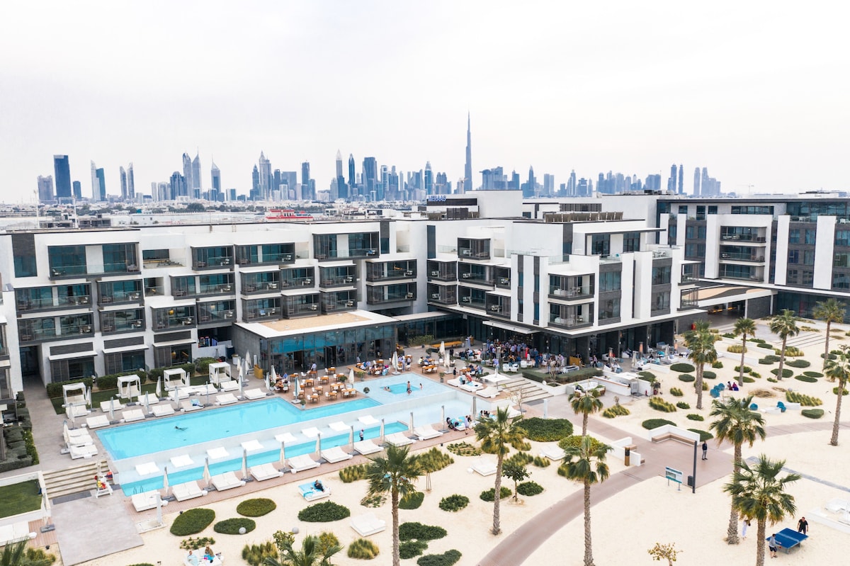 Nikki Beach Resort (Covet King Room) image 1