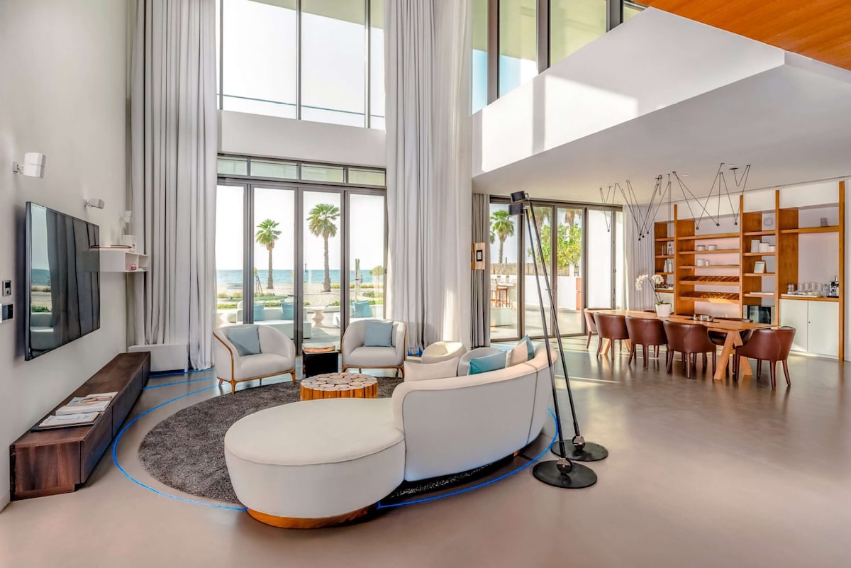 Nikki Beach Resort (Covet King Room) image 2