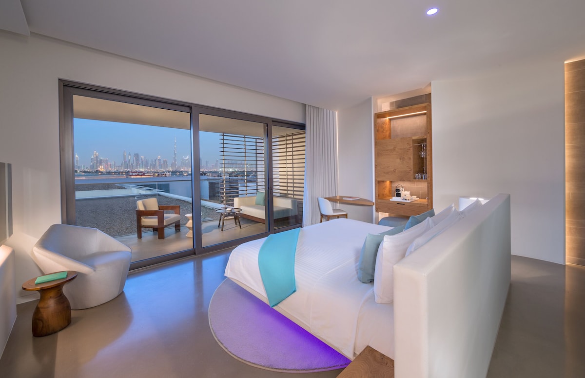 Nikki Beach Resort (Covet King Room) image 3