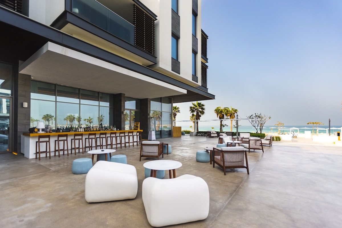Nikki Beach Resort (Covet King Room) image 6