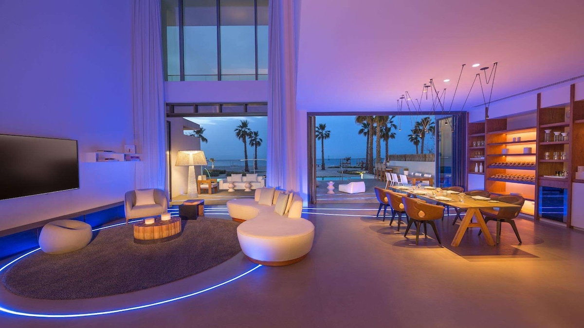 Nikki Beach Resort (Covet King Room) image 9