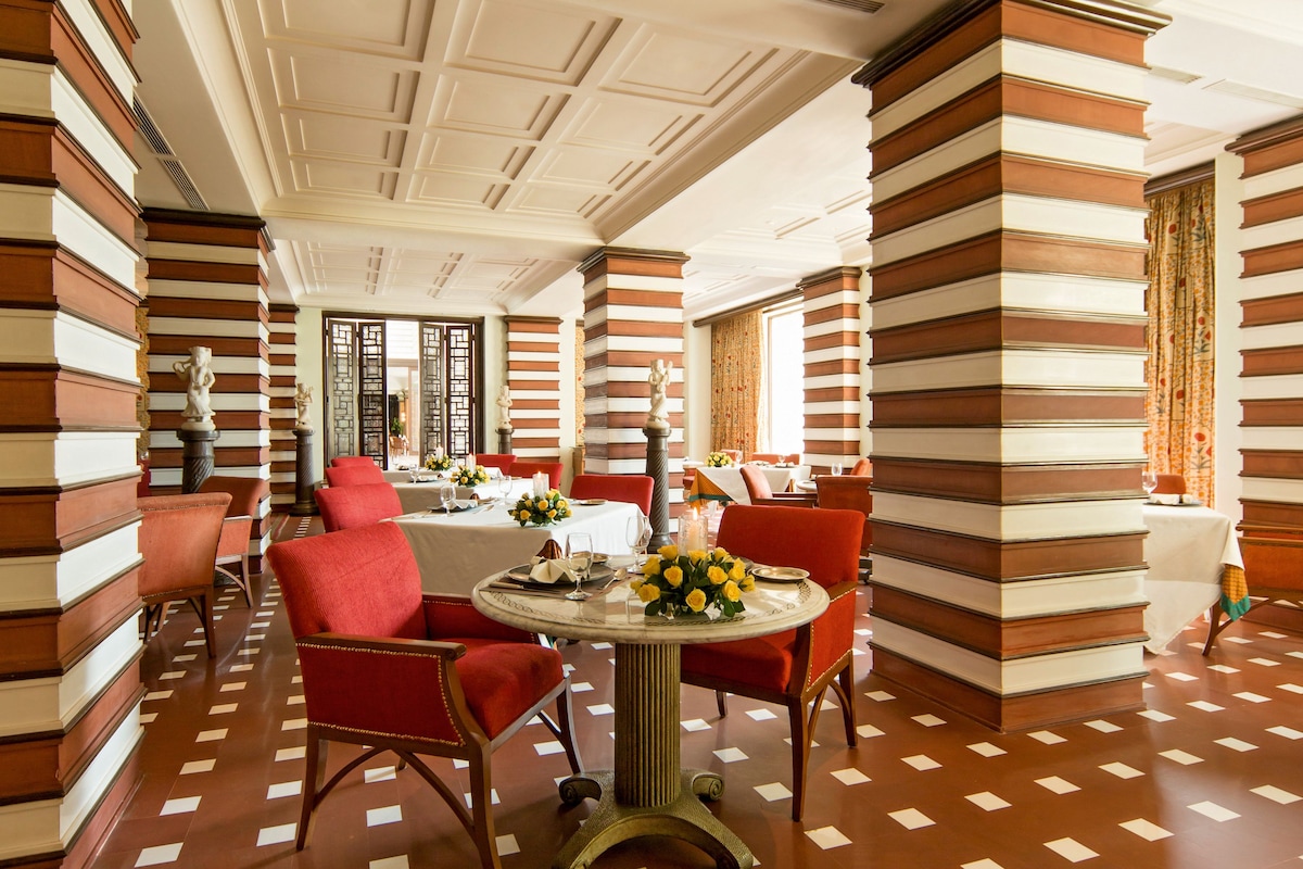 The Oberoi Amarvilas (Luxury Suite) image 6