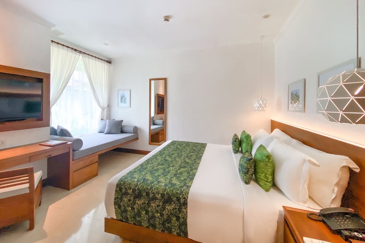 Deluxe Garden Bungalow, Candi Beach Resort and Spa image 2