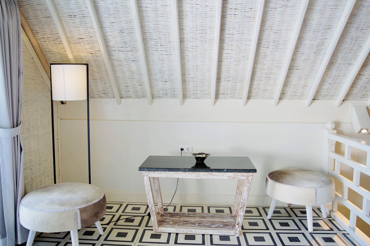 Superior Suite, DHAUTEYA VILLA
 image 5