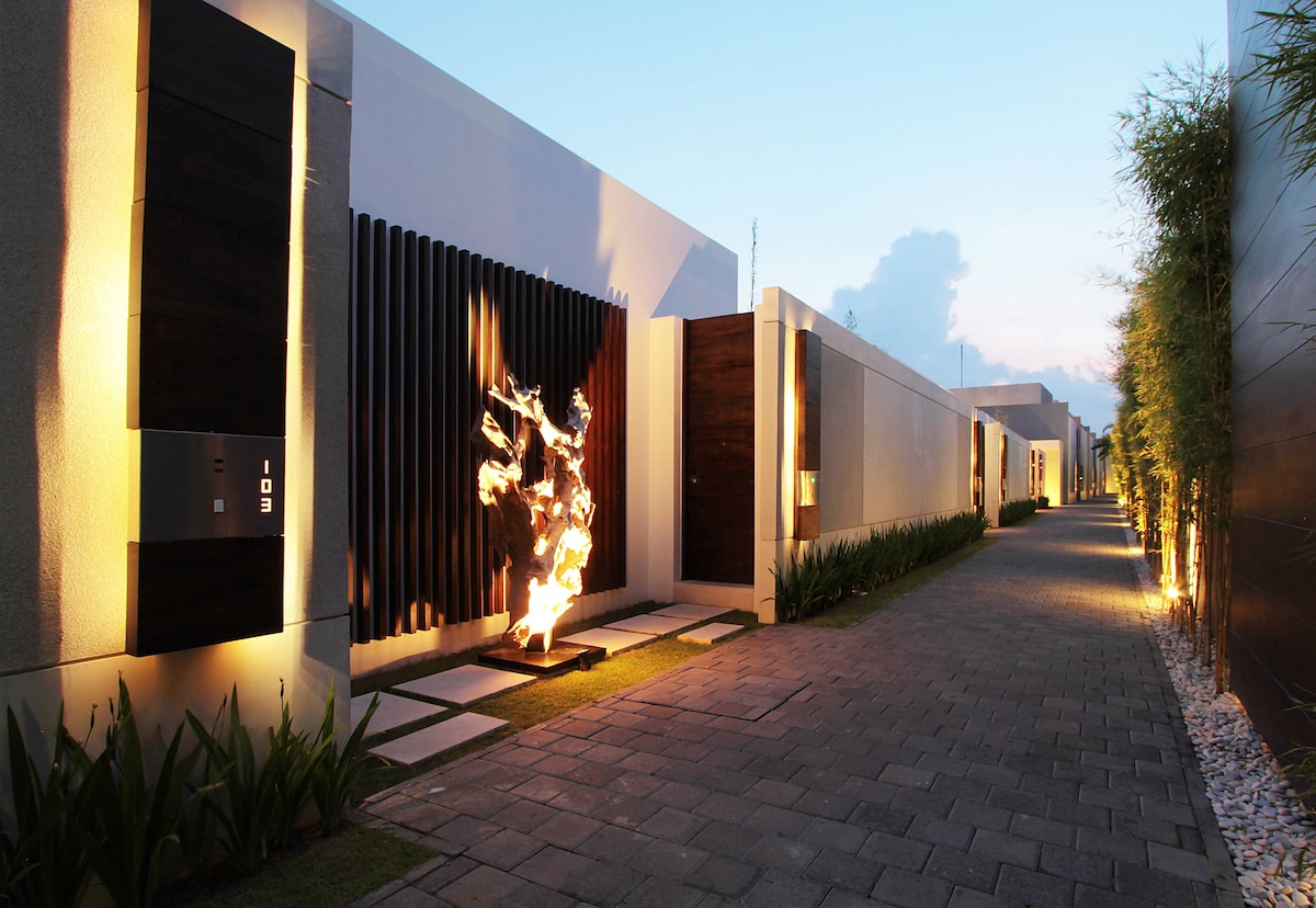 EQUILIBRIA SEMINYAK - Pool Villa
 image 1
