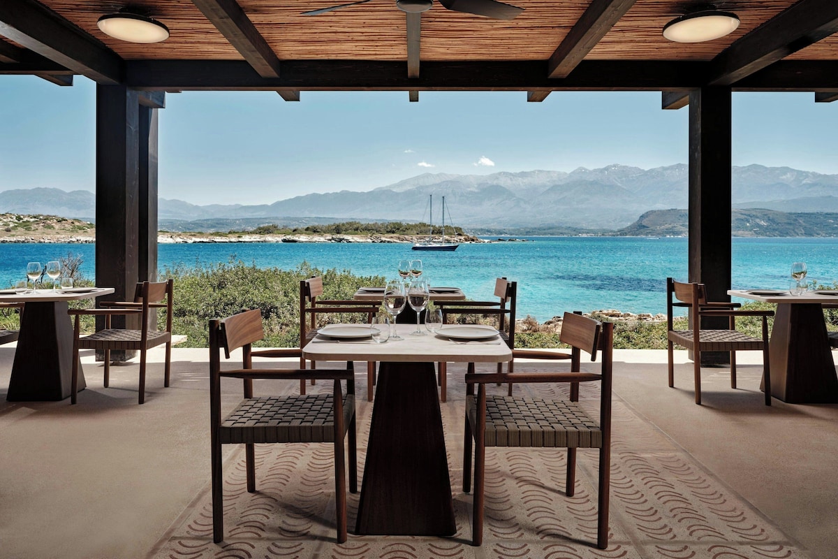 JW Marriott Crete (Junior Suite) image 9