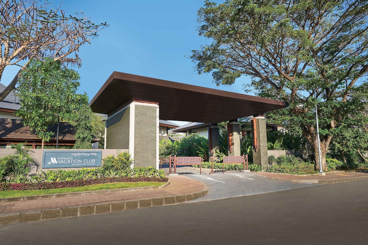 Bali Nusa Dua Gardens image 3