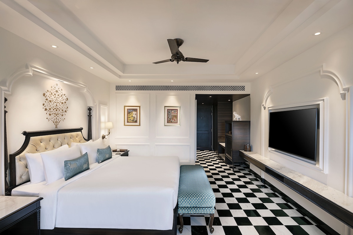 Aurika, Udaipur (King Room) image 3