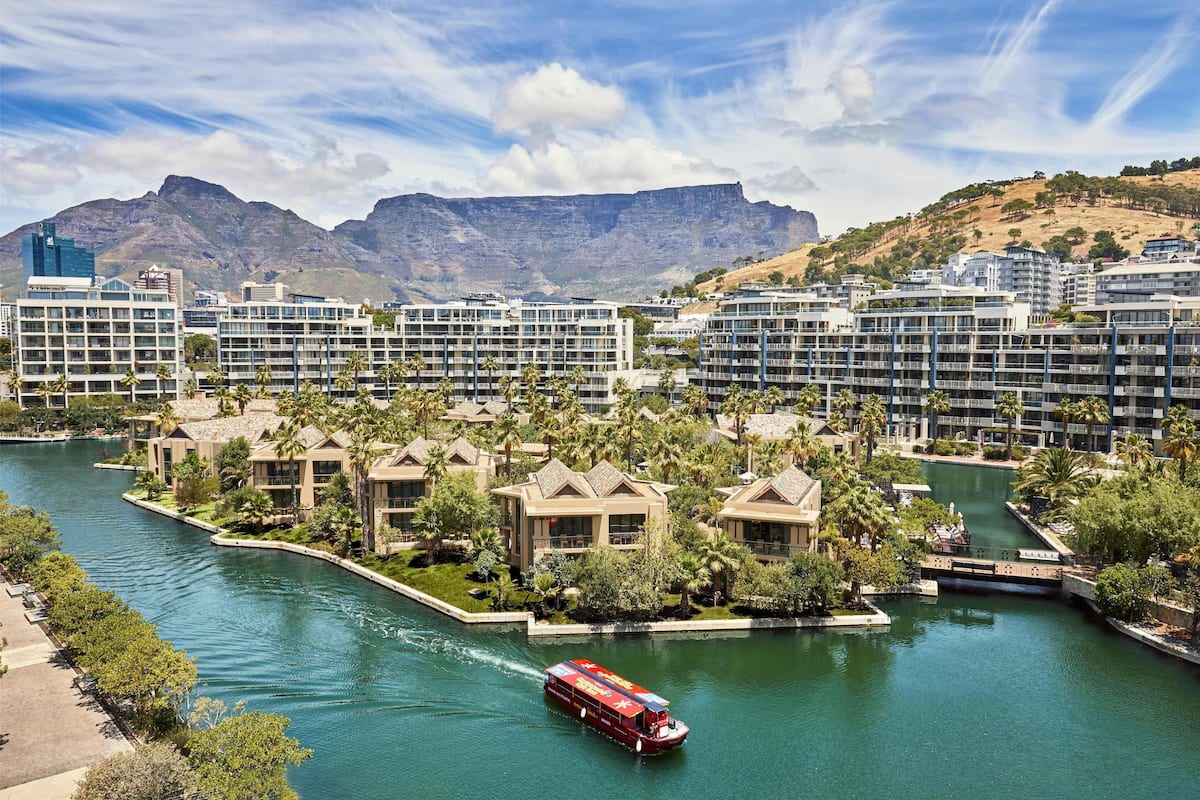 1 King Bed, Mountain View, One&Only Cape Town
 image 3