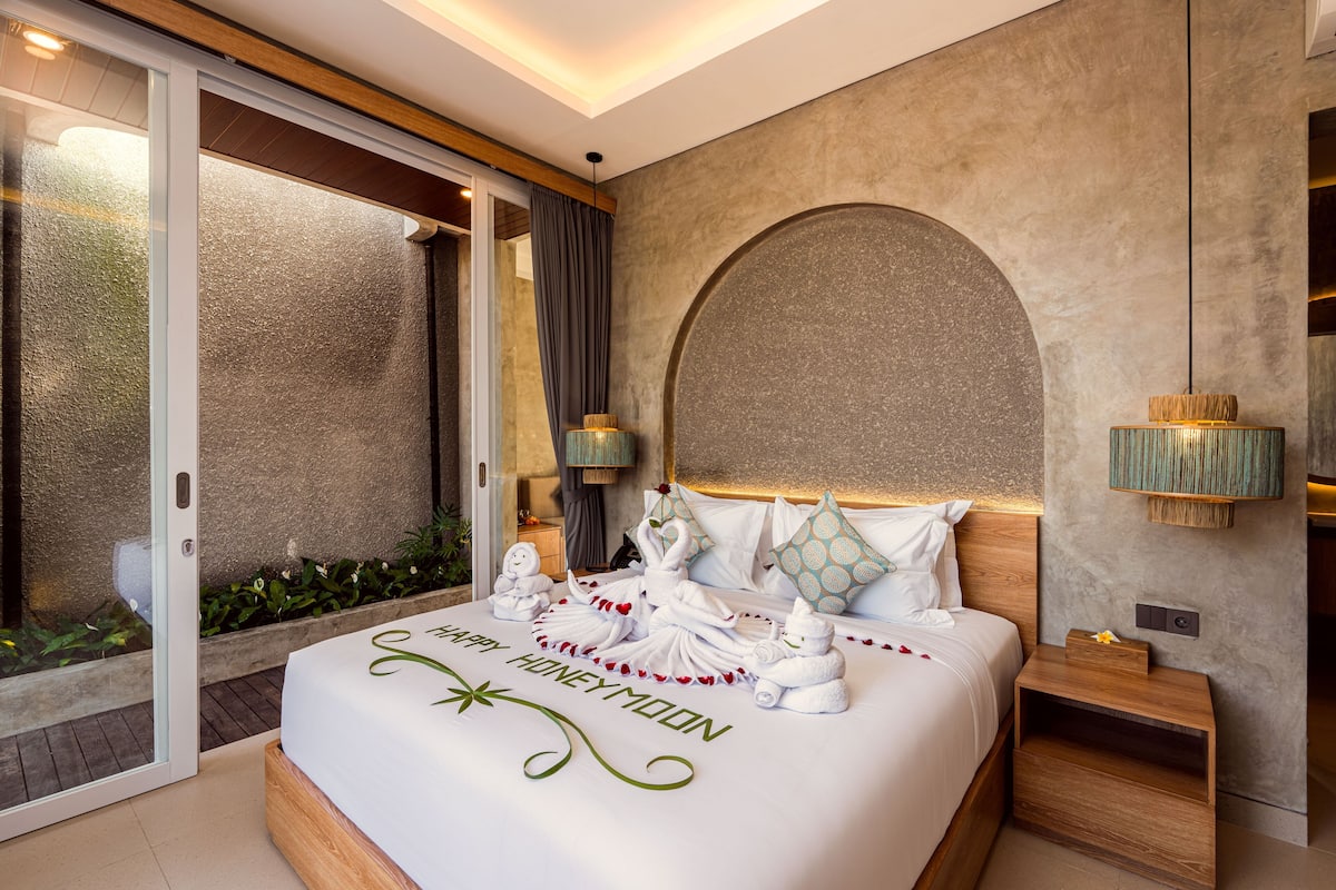 Subu Utamas Villas - Deluxe Villa image 6
