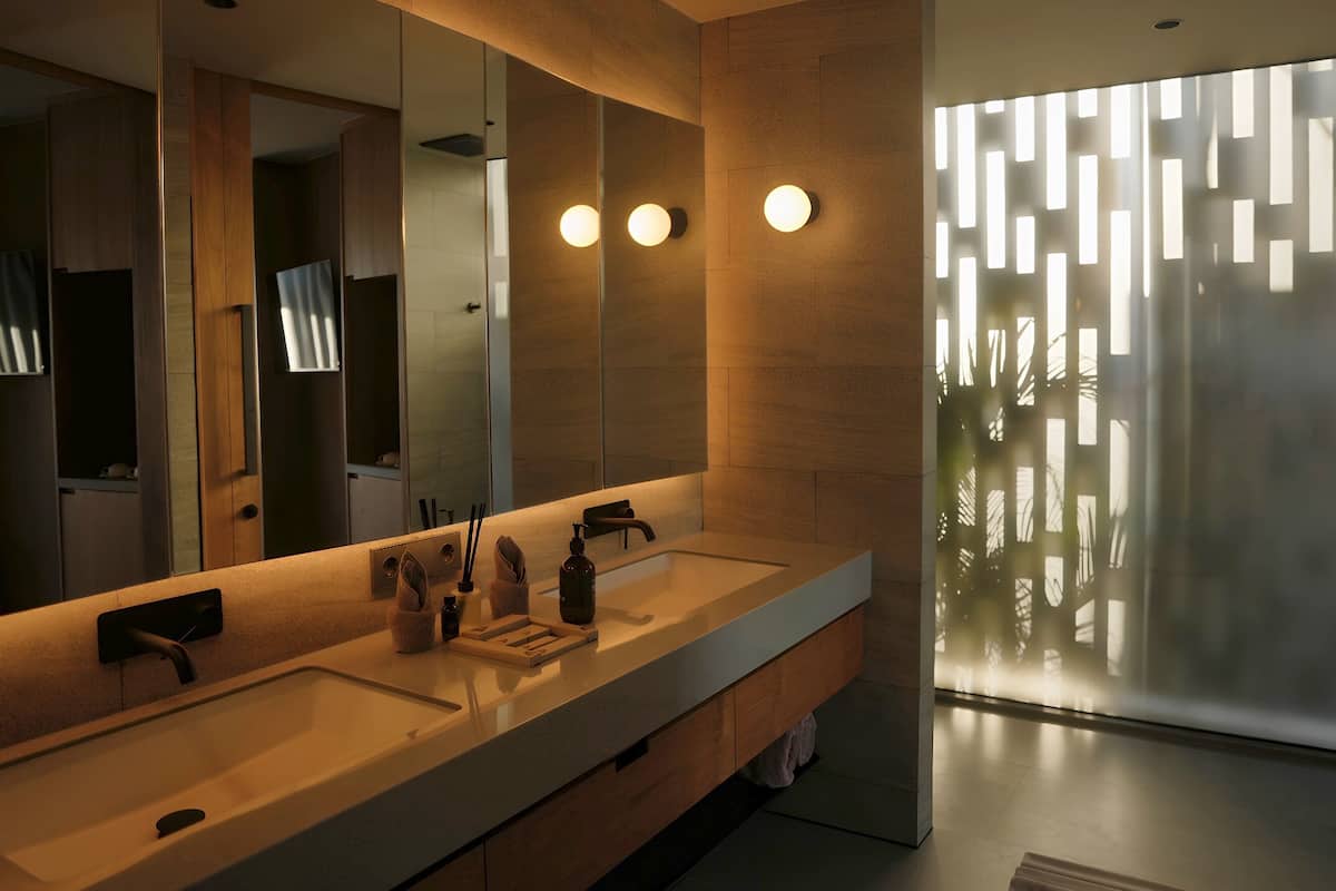 BASK GILI MENO - Standard Studio image 3