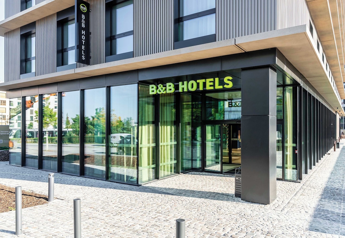 B&B HOTEL Luxembourg (Superior Room) image 1