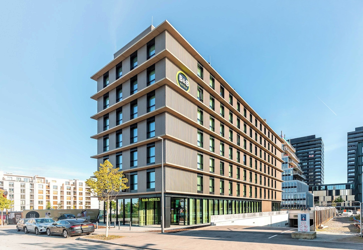 B&B HOTEL Luxembourg (Superior Room) image 10