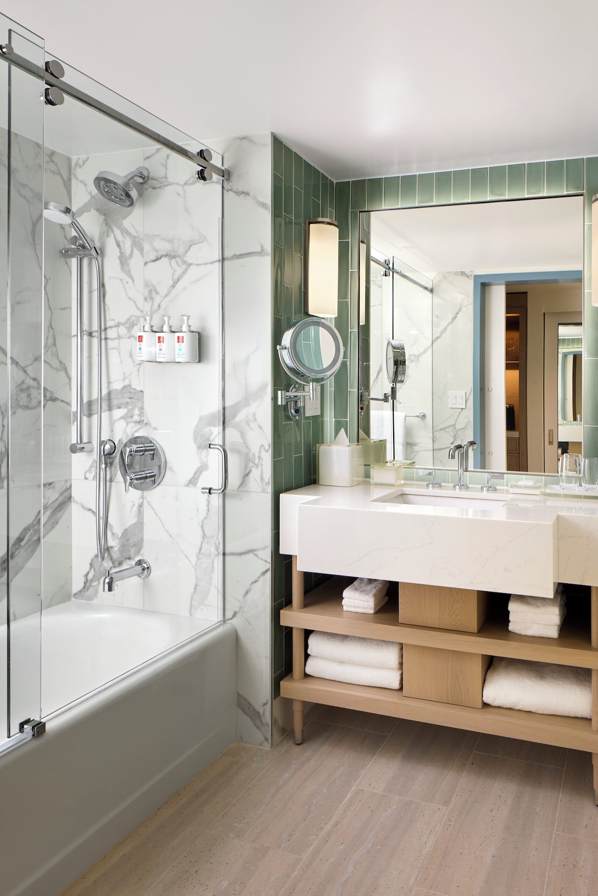 Loews Miami Beach (City View King) image 5