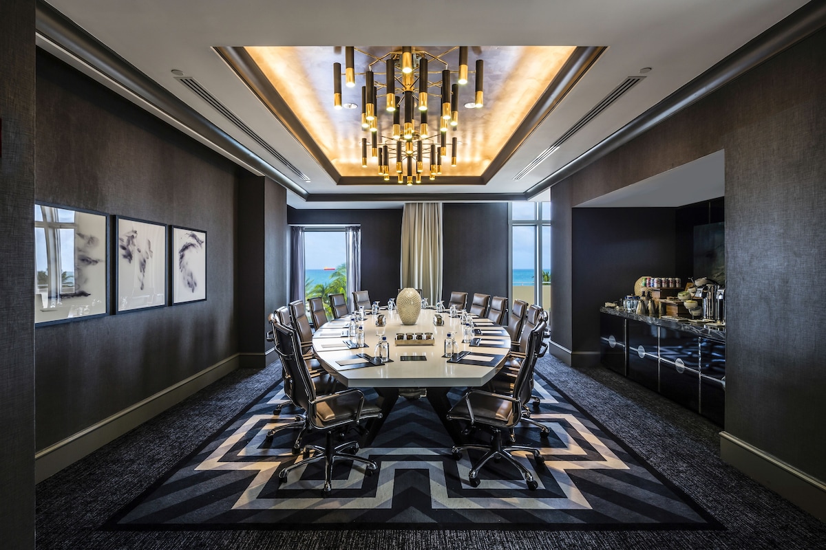 Loews Miami Beach (City View King) image 6