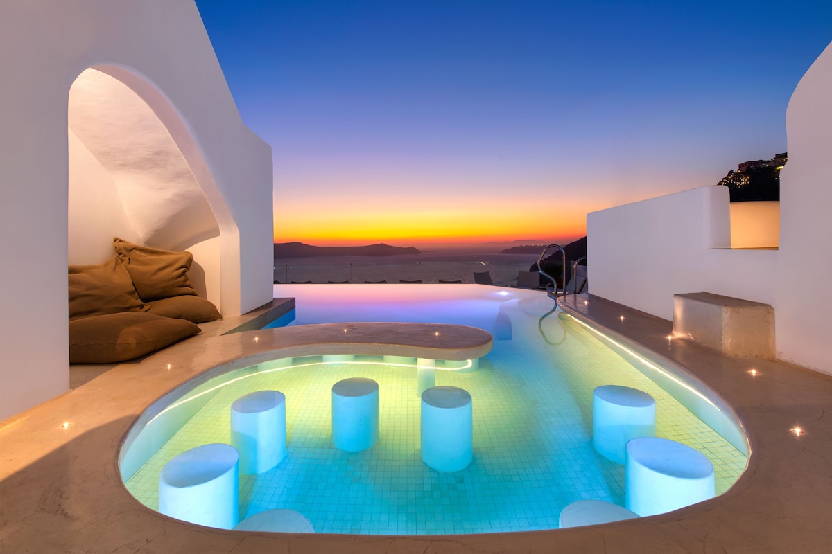 Athina Luxury Suites (Cave Honeymoon Suite) image 5