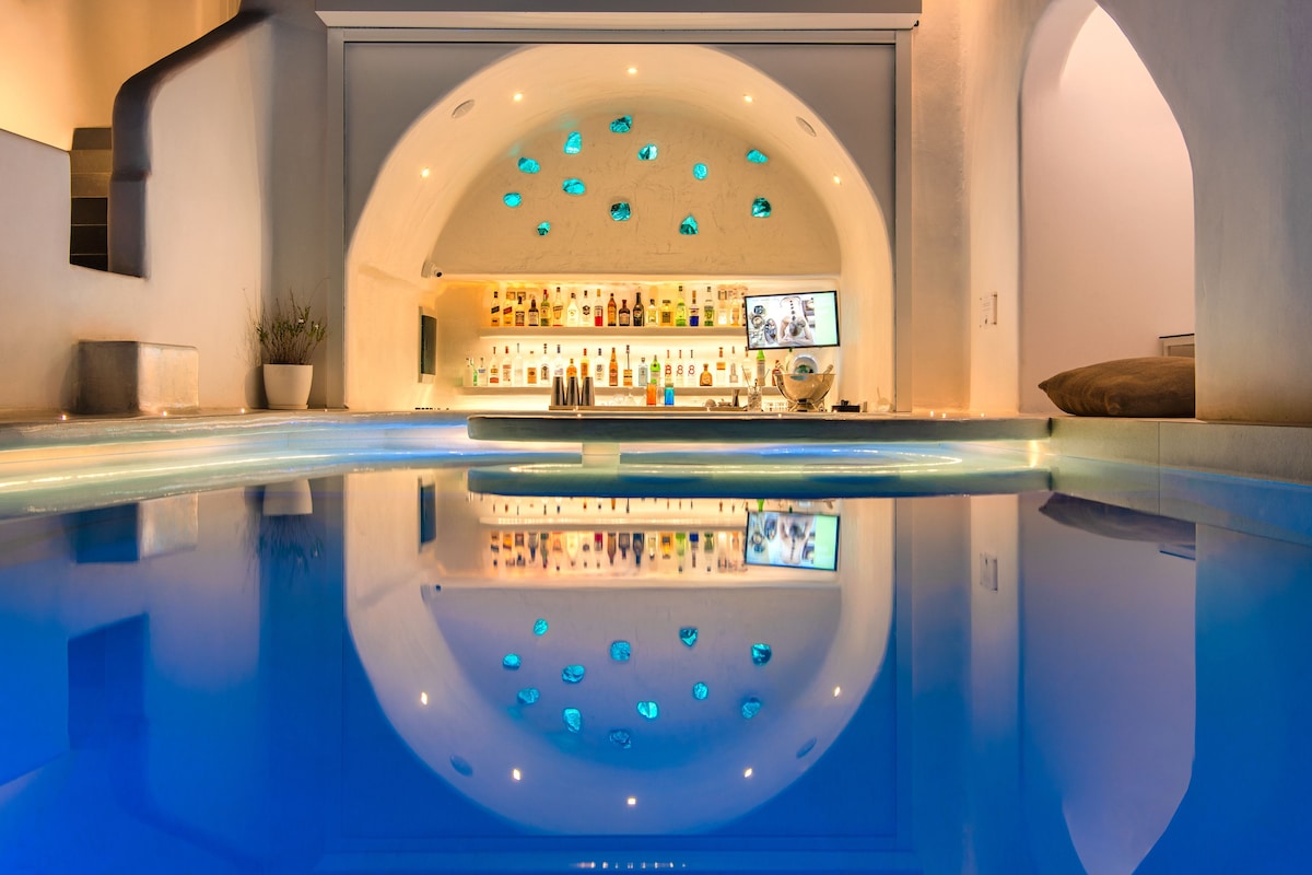 Athina Luxury Suites (Cave Honeymoon Suite) image 8