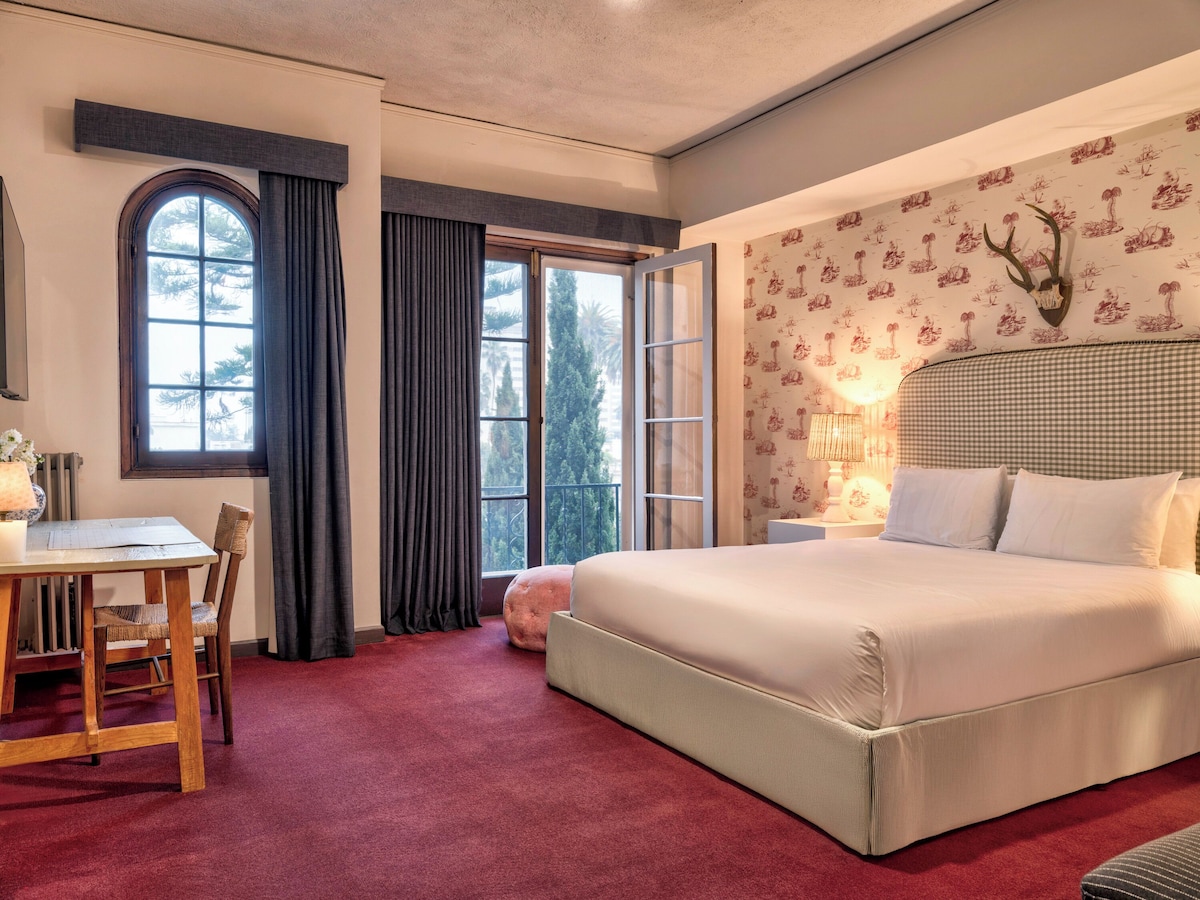 Maison Twenty Seven (Deluxe Room) image 2