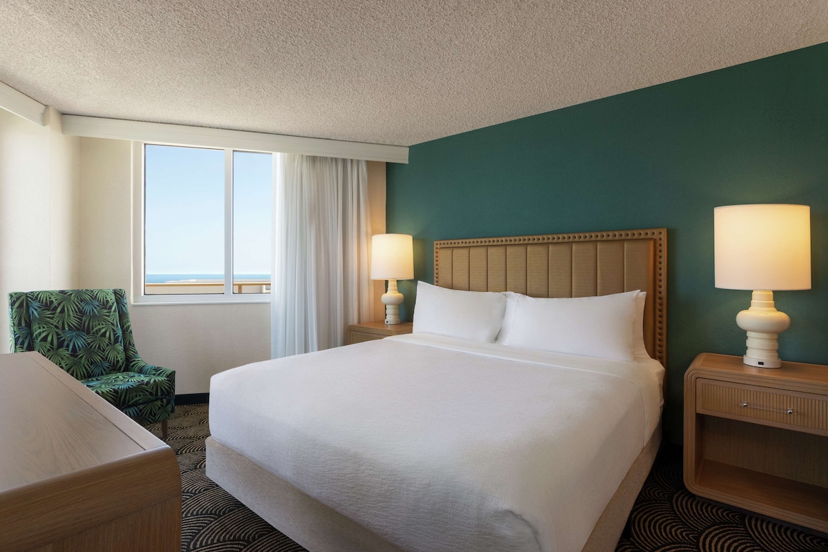 Embassy Suites Deerfield Beach (Deluxe Suite) image 3
