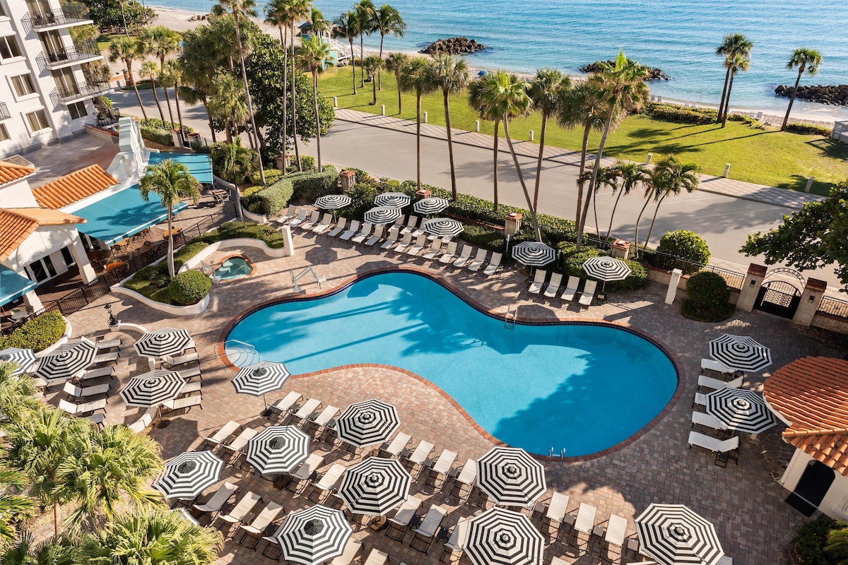 Embassy Suites Deerfield Beach (Deluxe Suite) image 8