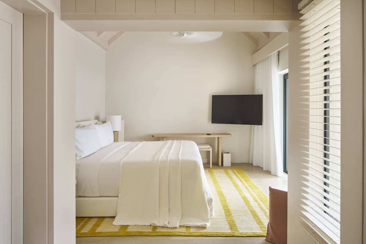 Villa (Prestige, 255sqm, King Bed), LUX Belle Mare image 5