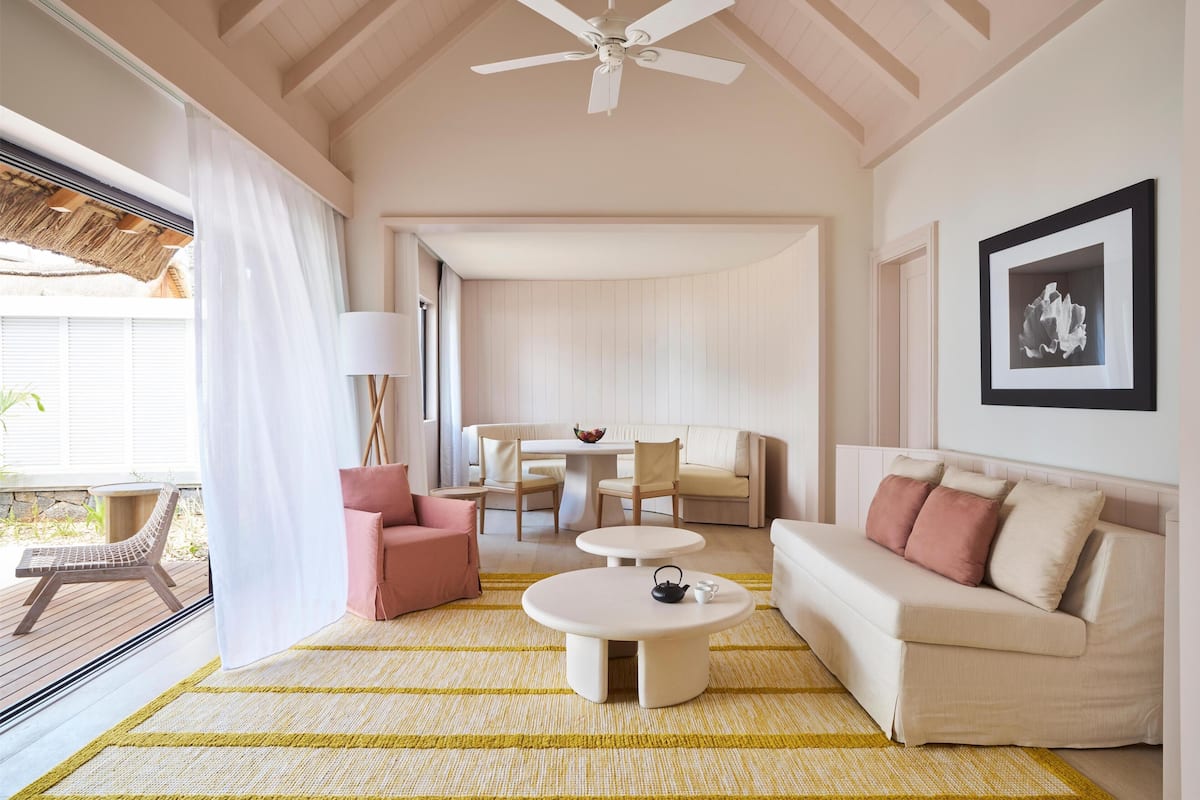Villa (Prestige, 255sqm, King Bed), LUX Belle Mare image 8