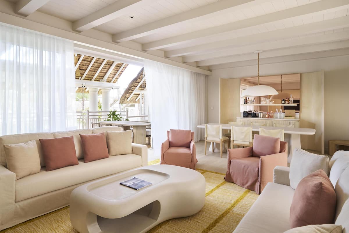 Villa (Prestige, 255sqm, King Bed), LUX Belle Mare image 9