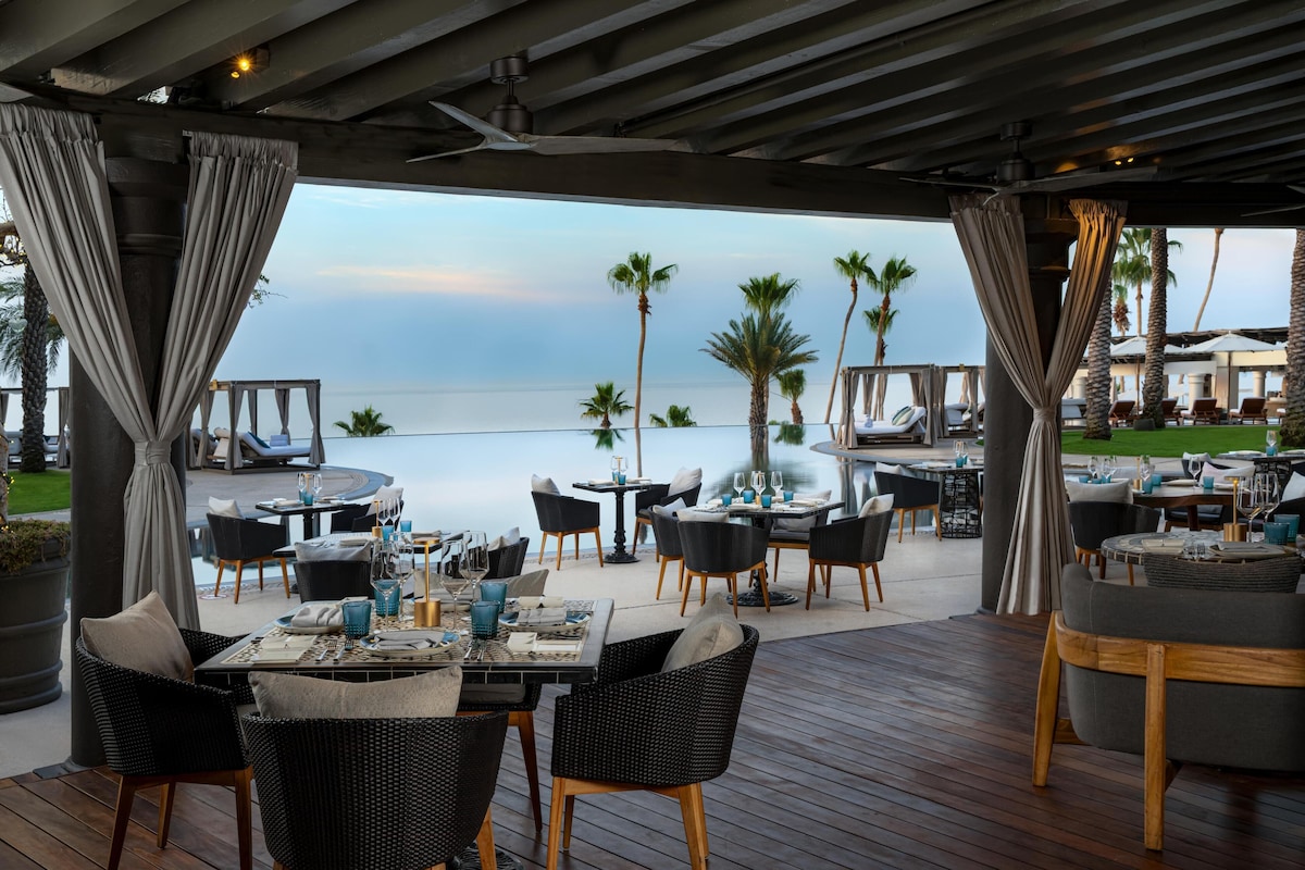 Hilton Los Cabos (Room with Ocean View) image 5