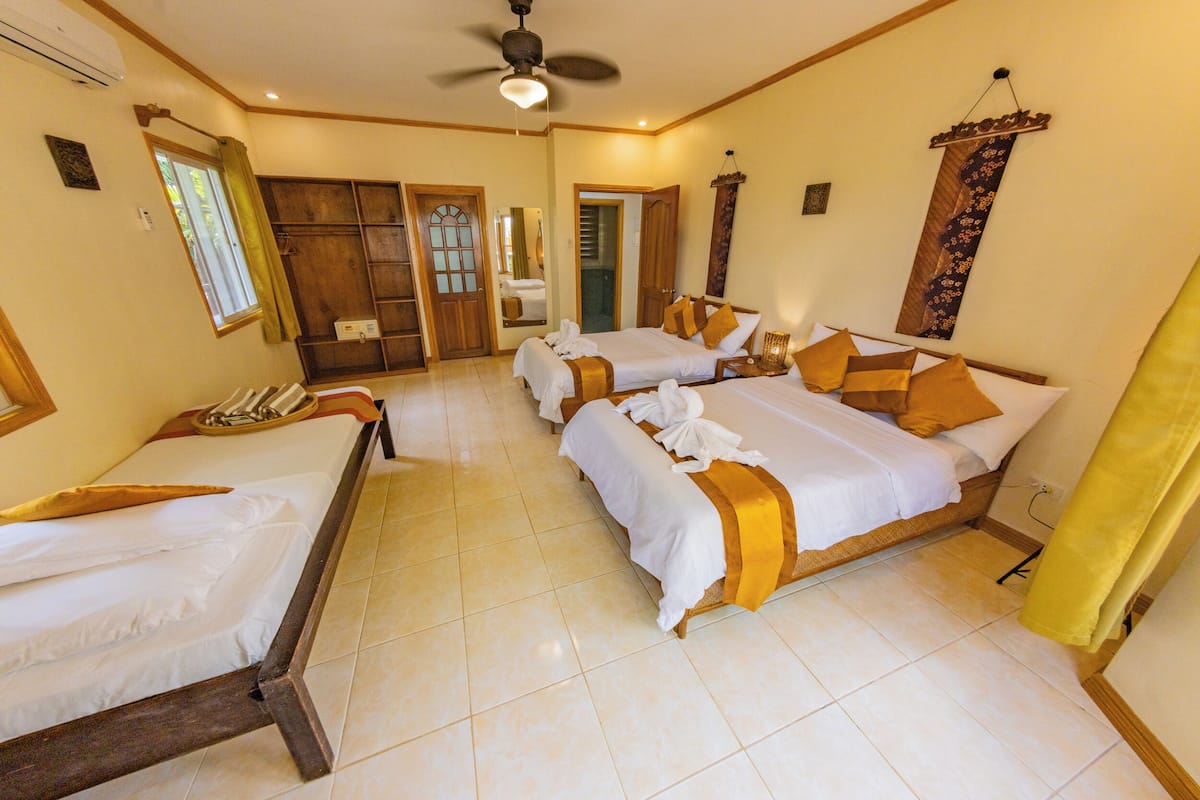 Luxury Villa, 1 Bed, Kitchen, Palms Cove Resort
 image 8