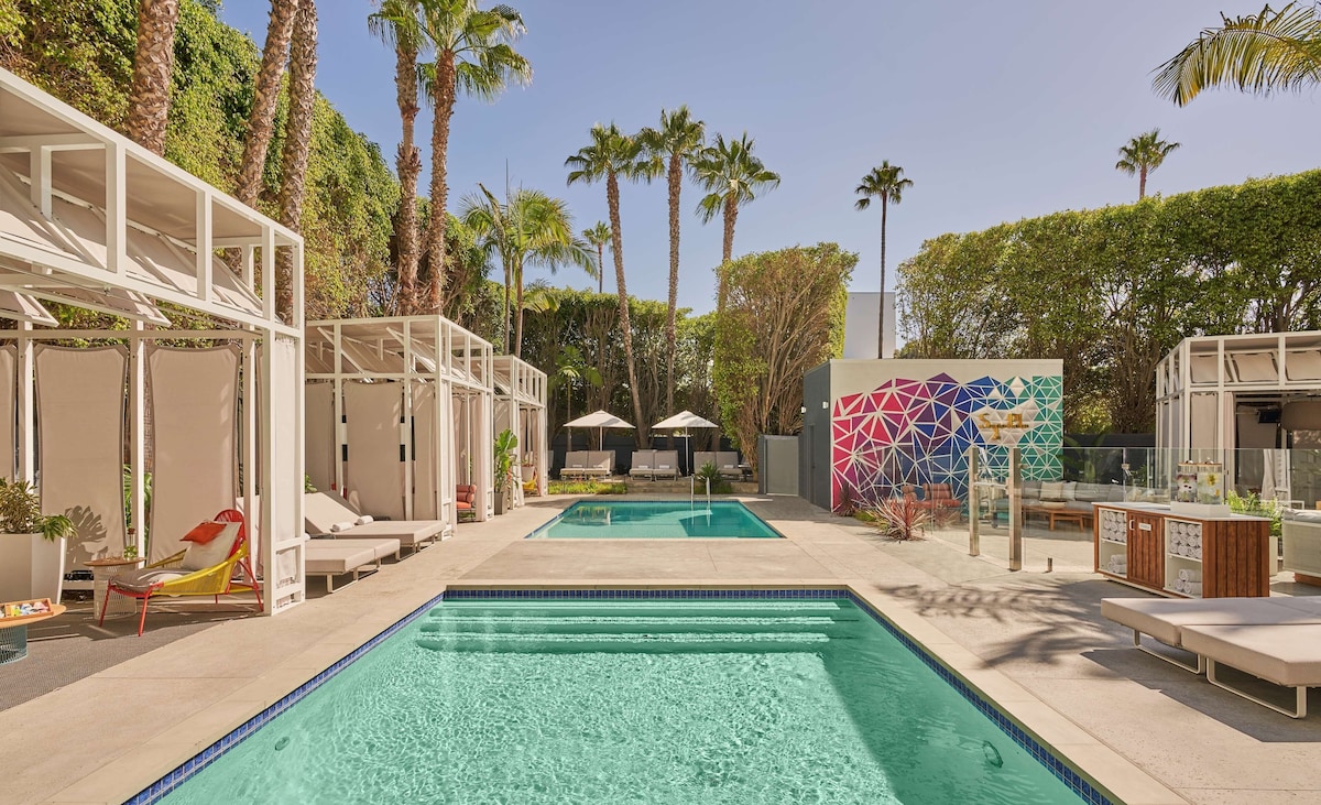 Viceroy Santa Monica (Pool View Two Queens) image 7