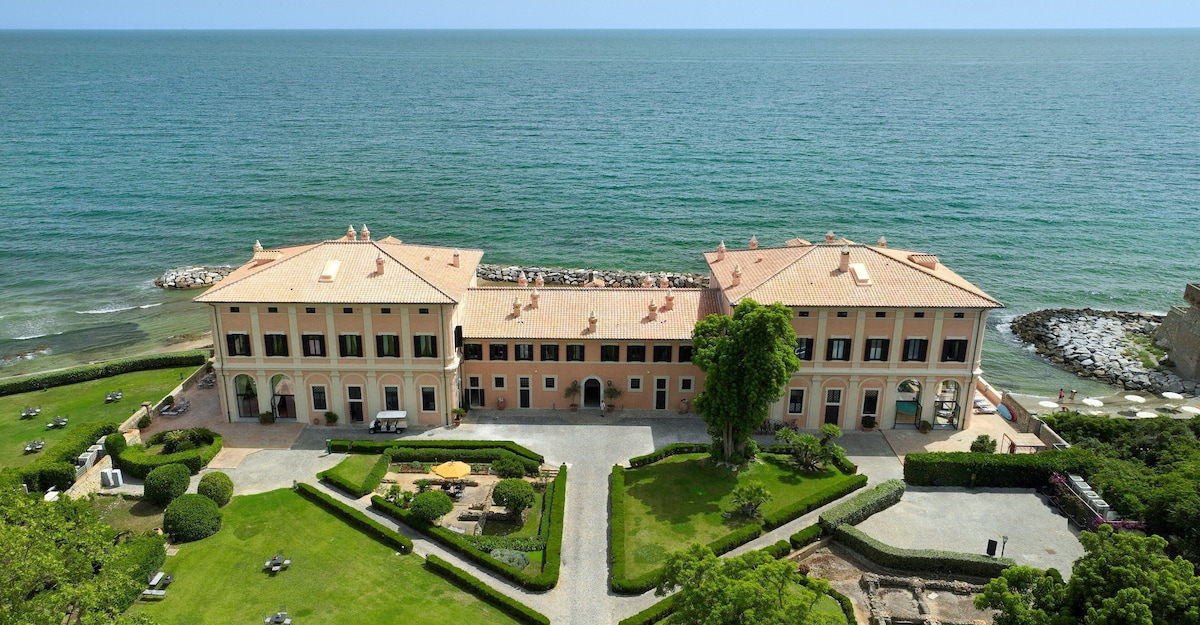 La Posta Vecchia (Junior Suite) image 1