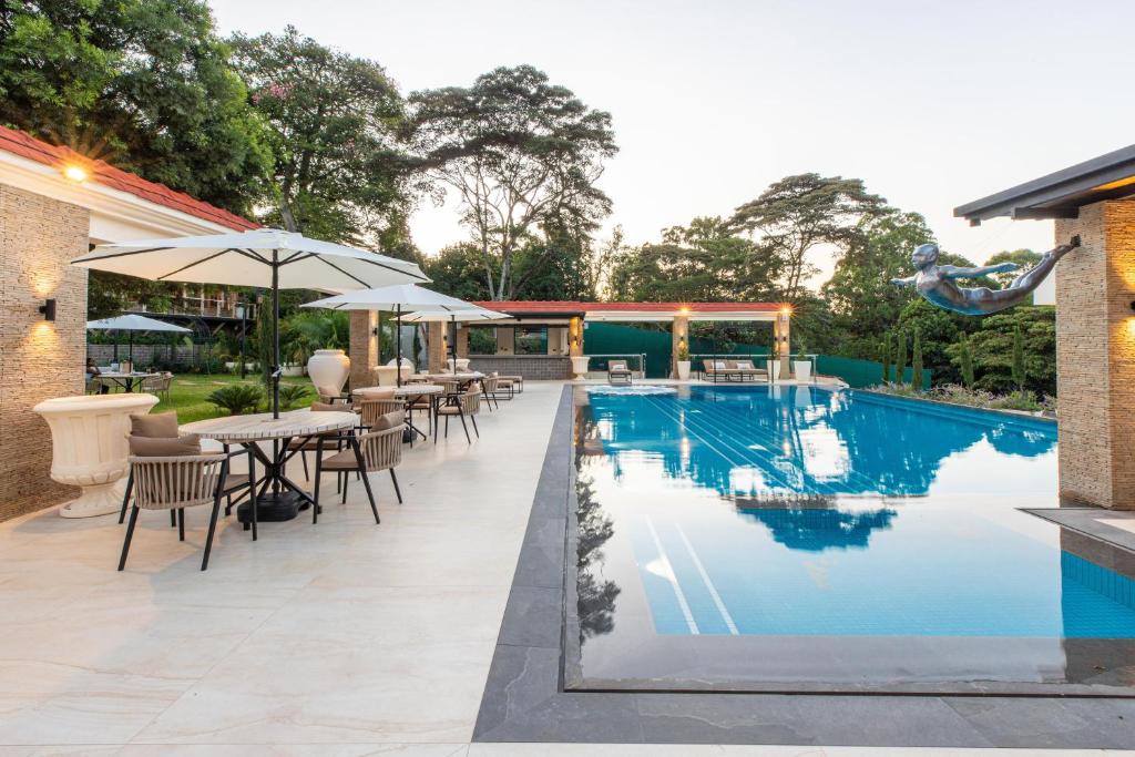 Pax Manor Muthaiga (Msitu Luxury Tents) image 1