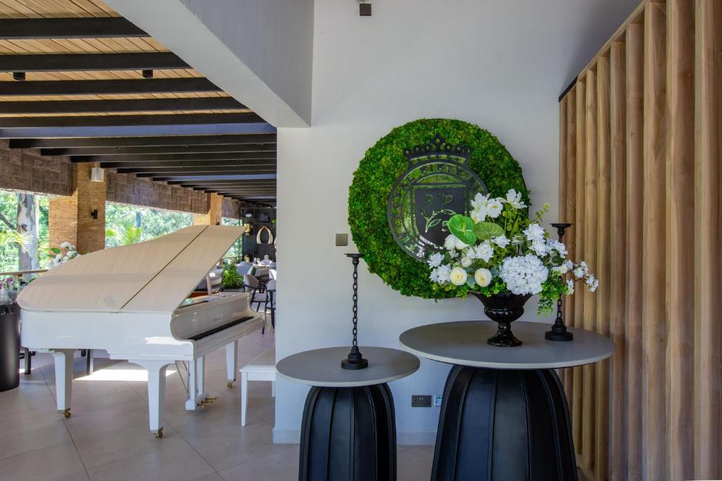 Pax Manor Muthaiga (Msitu Luxury Tents) image 6