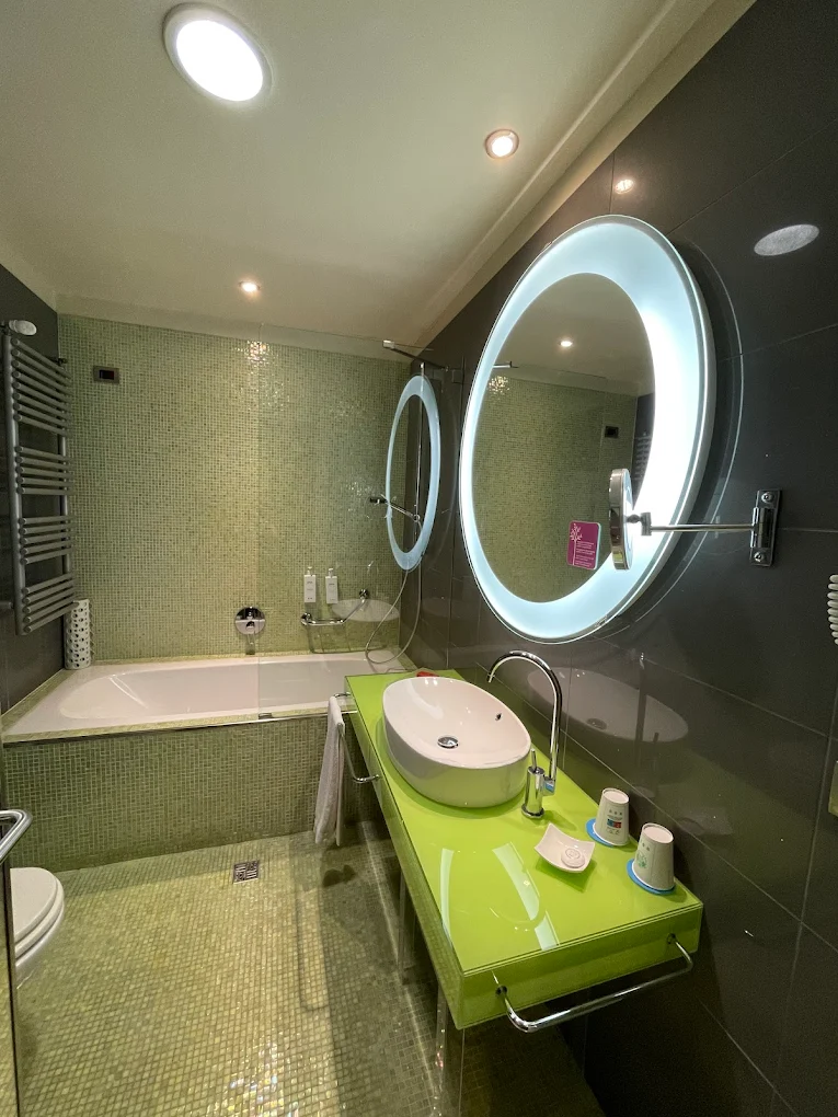 T Hotel Cagliari (Classic Double Room) image 6