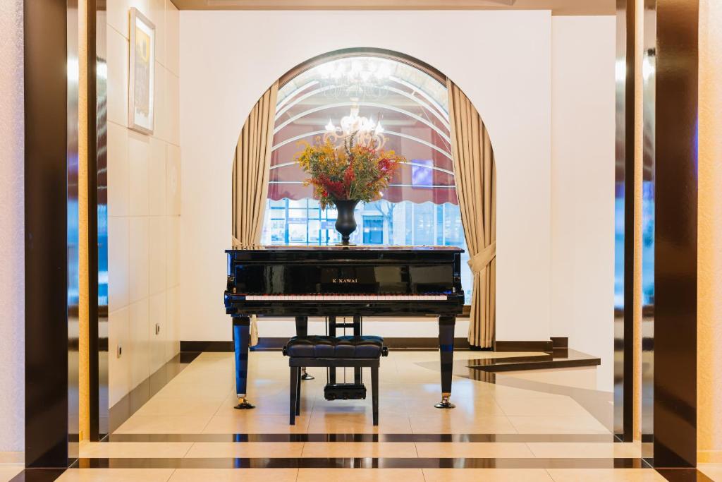 Hotel Dukagjini (Deluxe Twin Room) image 8