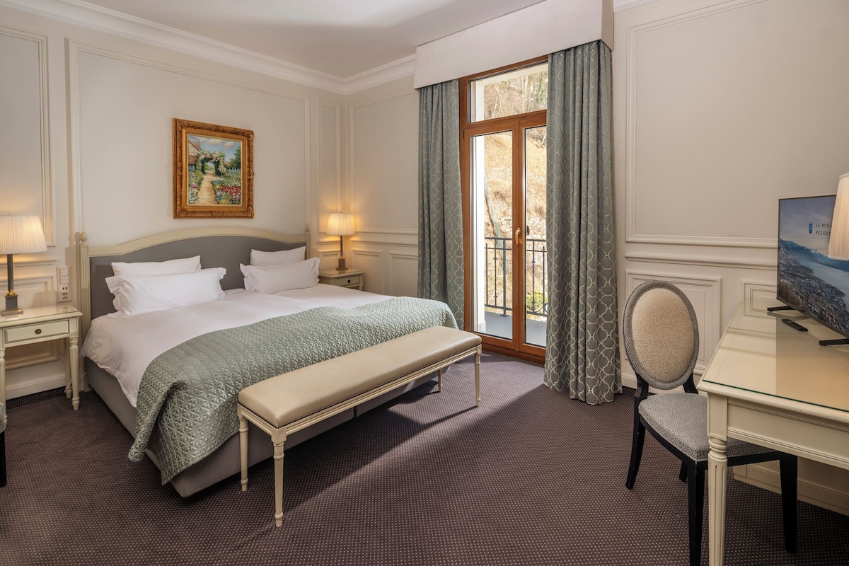 Le Mirador Resort & Spa (Deluxe Room with Balcony) image 2