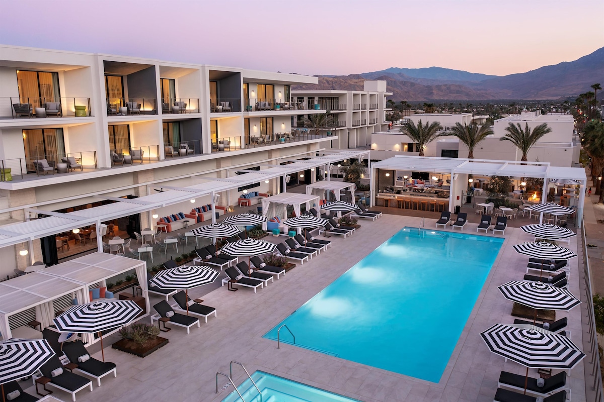 Thompson Palm Springs (1 King Vista View Balcony) image 4