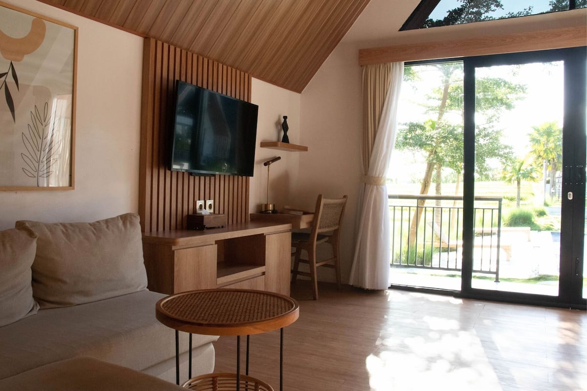 Luxury Double Room, 1 King Bed, Padi Villa Canggu
 image 2